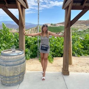 Meet your Posher, Deserie